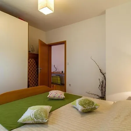 Neue Lory Mit Pool Und Meerblick דירה